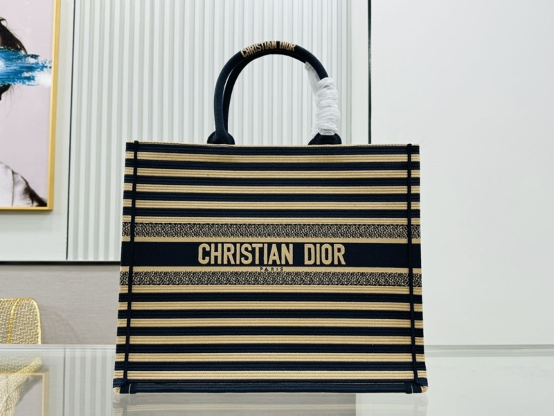 Dior Shopping Bags